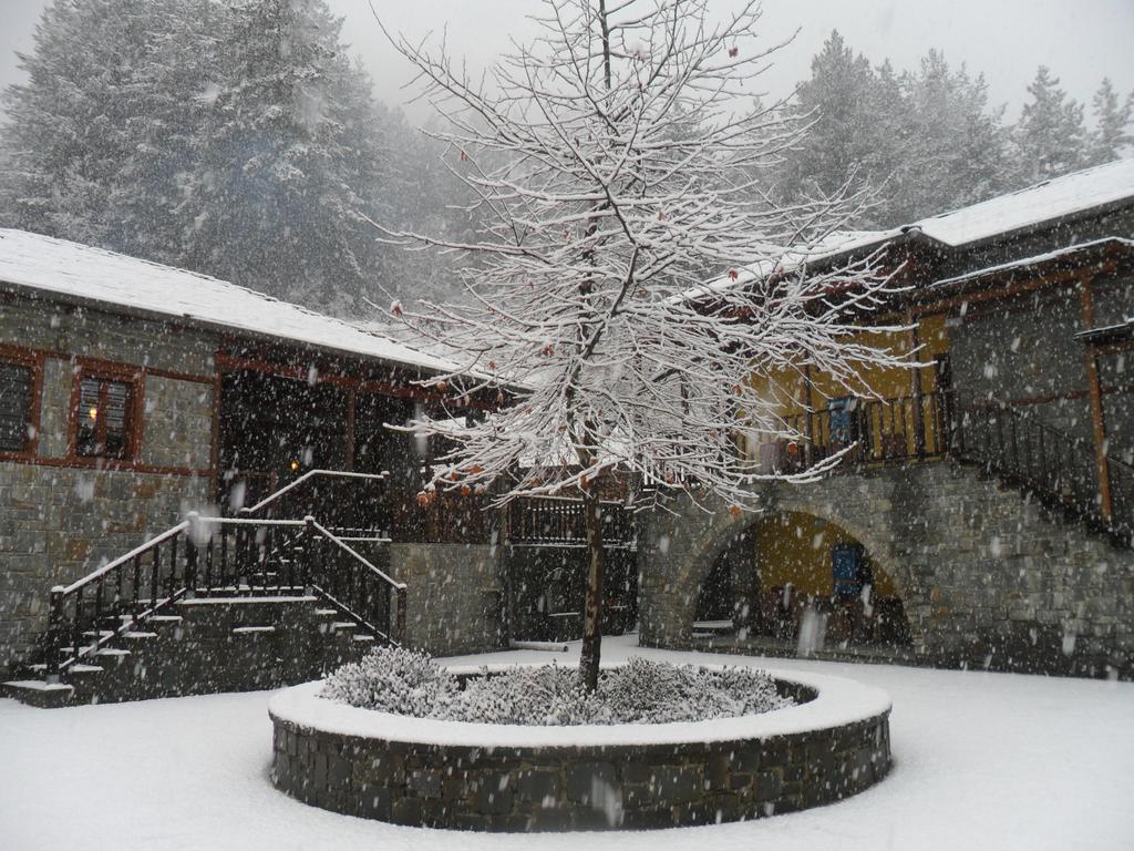 Kerasies Guesthouse Vovousa Exterior photo